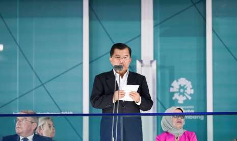 Wakil Presiden RI Jusuf kalla memberikan kata sambutan pada Upacara Penutupan Asian Games ke-18 Tahun 2018 di Stadion Utama GBK, Senayan, Jakarta, Minggu (2/9). 