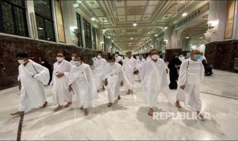 Wakil Presiden RI ke-10 & 12 Jusuf Kalla bersama Mantan Wakapolri Komjen Pol (Purn) Syafruddin selaku Ketua Yayasan Museum Sejarah Rasulullah SAW dan Peradaban Islam, mendapat kesempatan melaksanakan ibadah umroh di tengah Pandemi Covid-19 oleh Pihak Kerajaan Arab Saudi.