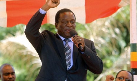 Wakil Presiden Zimbabwe yang dipecat Emmerson Mnangagwa.