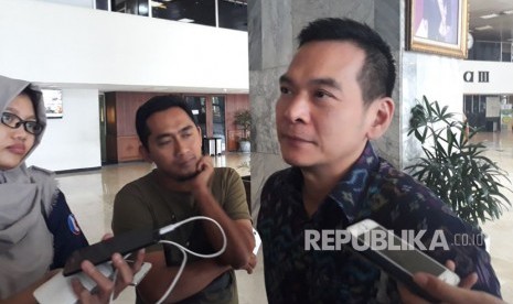 Wakil Sekretaris Jenderal Partai Kebangkitan Bangsa (PKB) Daniel Johan saat diwawancarai di Kompleks Parlemen Senayan, Jakarta pada Senin (26/2).