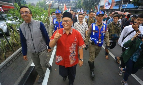 Wakil Wali Kota Bandung Oded M Danial (berpeci)