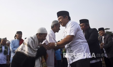 Pandangan Beberapa Ulama Mengenai Bersalaman Sesudah Sholat 