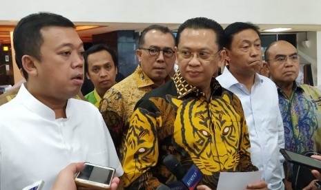 Wakorbid Pratama Partai Golkar Bambang Soesatyo (Bamsoet) menyampaikan deklarasi untuk maju sebagai calon ketua umum Partai Golkar periode 2019-2024 di Kompleks Parlemen Senayan, Jakarta, Jumat, (22/11). 