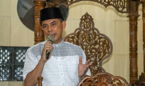 Wali Kota Cimahi Ajay M Priatna memberikan sambutan dalam Safari Ramadhan di Kota Cimahi, belum lama ini. 