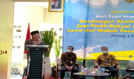 Wali Kota Malang, Sutiaji, menghadiri kegiatan Seminar Nasional Hari Susu Nusantara di Hotel Atria, Kota Malang, Kamis (2/6/2022).