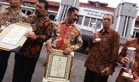 Wali Kota Surakarta FX Hadi Rudyatmo (tengah). 