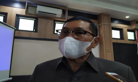 Wali Kota Tasikmalaya, Muhammad Yusuf. Pemerintah Kota (Pemkot) Tasikmalaya akan menindak warga yang buang sampah sembarangan.