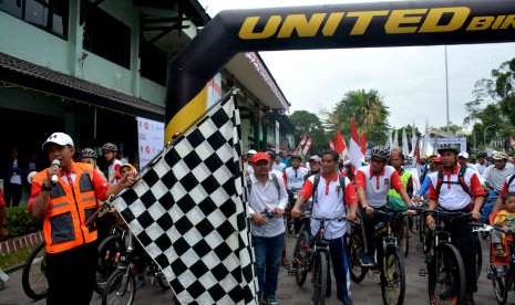  Wali Kota Yogyakarta, Haryadi Suyuti, membuka gelaran Gowes Pesona Nusantara 2018 di Balai Kota Yogyakarta.