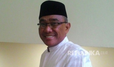 Walikota Depok Mohammad Idris. Pemkot  Depok  kembali melakukan penyesuaian terhadap sistem kerja aparatur sipil negara (ASN) dan pegawai non-ASN dengan memperpanjang penerapan bekerja dari rumah (work from home/WFH) hingga 21 April 2020.