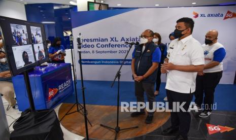 Wali Kota Medan Muhammad Bobby Nasution (kedua kanan)