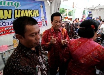 Walikota Yogyakarta Haryadi Suyuti(kiri) ketika bersama Gubernur Sri Sultan HB X