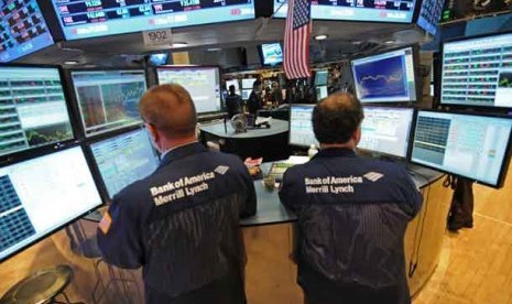 Wall Street melonjak pada akhir perdagangan Kamis (6/11). 