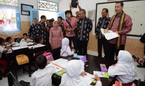 Wamendik memantau langsung pelaksanaan kurikulum 2013