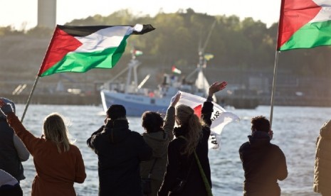 Wanita dua yang tergabung dalam All Women Flotilla berangkat ke Gaza. 