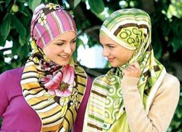 Wanita Turki berjilbab