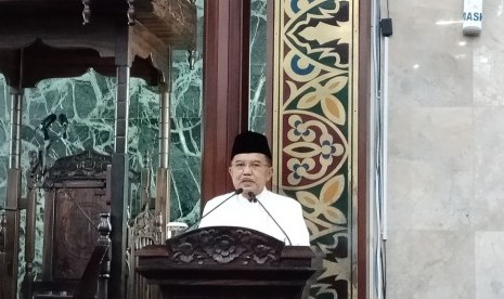 Wapres Jusuf Kalla memberikan ceramah Ramadhan di Masjid Agung Sunda Kelapa (MASK) Jakarta, Kamis (24/5).