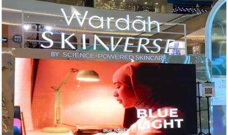 Wardah SKINVERSE-Science Powered Skincare digelar mulai 27 Mei hingga 2 Juni 2024. Pengunjung bisa menikmati berbagai pengalaman imersif berdasarkan ilmu pengetahuan untuk memenuhi kebutuhan kulit secara personal. 