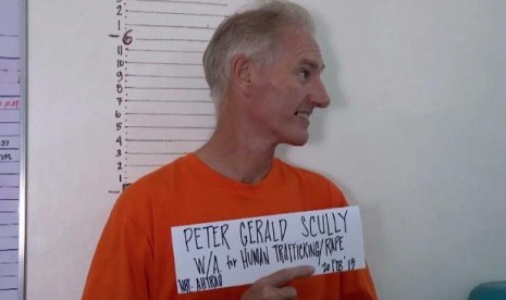 Warga Australia Peter Scully disebut sebagai paedofil terburuk di dunia. Ia saat ini dipenjara di Filipina.