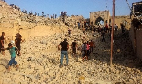 Warga Irak terlantar di wilayah Kurdi. Mereka sulit kembali ke rumah lantaran dihalangi kelompok ISIS.