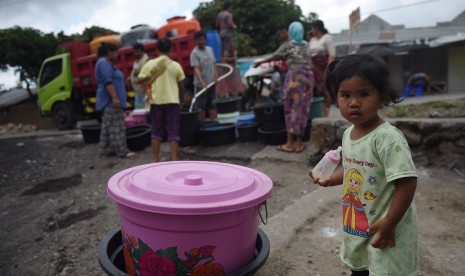 Warga korban gempa bumi di Desa Sajang, Sembalun, Lombok Timur, NTB