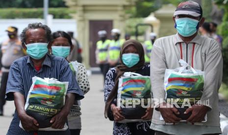 Paket sembako untuk pengurus masjid dan mushola akan dibagikan mulai 26 April. Ilustrasi.