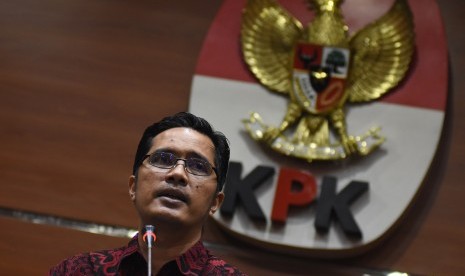 Juru bicara KPK Febri Diansyah memberi keterangan pers di Gedung KPK, Jakarta, Selasa (18/12/2018).