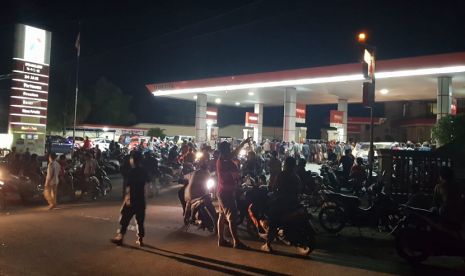 Kondisi SPBU di Palu (29/9), petugas masih melayani masyarakat.