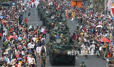 Parade Surabaya Juang di Surabaya, Jawa Timur (ilustrasi) 