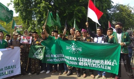 Warga NU yang hadir dalam aksi bela Palestina di Kedutaan Besar Amerika Serikat, Jakarta Pusat. 