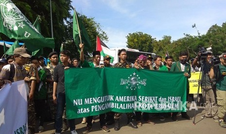 Warga NU yang hadir dalam aksi bela Palestina di Kedutaan Besar Amerika Serikat, Jakarta Pusat. 