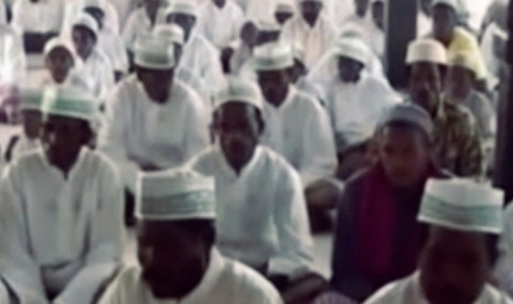 Muslim of Papua performing Eid prayers