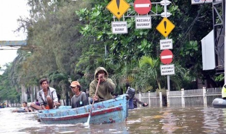 Tiga Mesin Pompa Kuras Banjir di Perumahan Green Ville (ilustrasi).