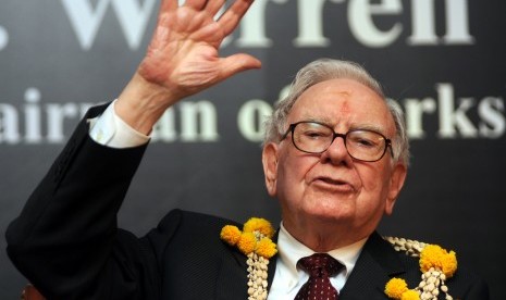 Warren Buffet, salah satu orang kaya dunia dengan sikap hidup sederhana.