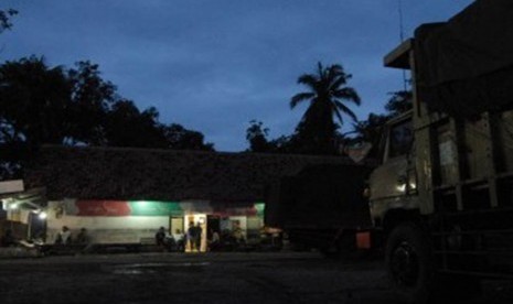 Warung remang-remang (ilustrasi). Polisi gabungan TNI merazia warung remang-remang di Tangerang yang masih buka selama bulan Ramadhan.