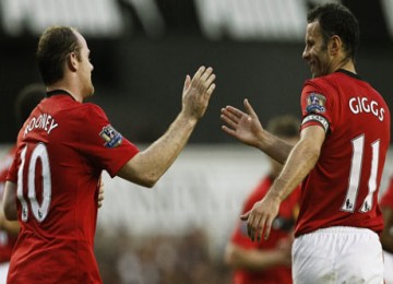 Wayne Rooney dan Ryan Giggs