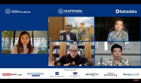 Webinar daring Katadata dengan Prasetya Mulya bertajuk 