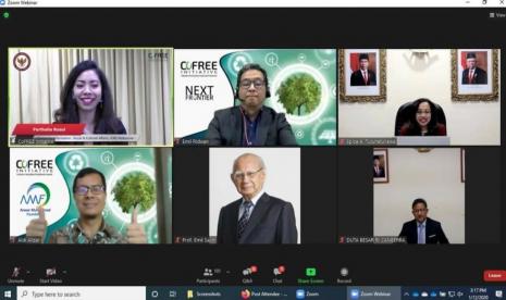 Webinar mengenai Collaboration on Fostering Recovery through Economic Empowerment (CoFREE) yang diikuti Kementerian Perencanaan Pembangunan Nasional Badan Perencanaan Pembangunan Nasional (PPN)/Bappenas, Badan Aksesibilitas Teknologi dan Informasi (BAKTI) Kementerian Komunikasi dan Informasi (Kominfo), Global Reporting Initiative (GRI), Fair Trade Asia-Pacific, dan United Nations Development Programme (UNDP). 