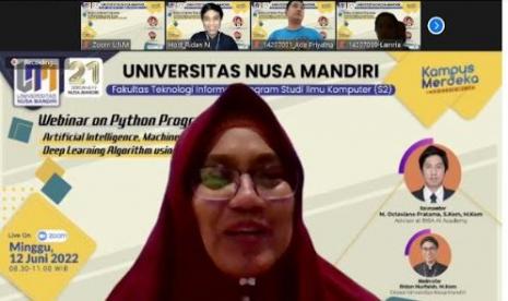 Webinar Python UNM terselenggara secara daring pada Ahad (12/6/2022).