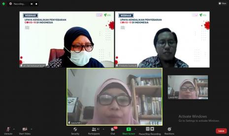 Webinar yang diadakan pada (Selasa, 13/7) dengan judul Kenali Varian Baru dan Pahami Cara Isolasi Mandiri di Rumah ini digelar secara daring oleh Dompet Dhuafa dan menghadirkan Laura Navinka Yamani, S.Si., M.Si., Ph.D dari Fakultas Kesehatan Masyarakat Universitas Airlangga dan dr. Ratna Kusumawati, M.Ked.Klin., SpMK.