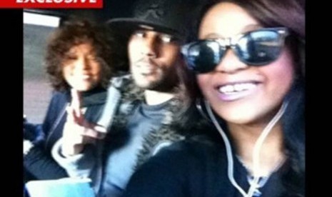 Whitney, Nick, dan Bobbi Kristina