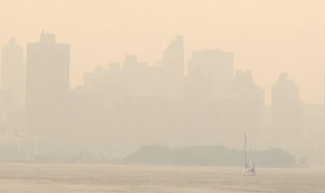 Wilayah luas AS meliputi timur laut, barat tengah, hingga tenggara mendapat peringatan soal menurunnya kualitas udara, sebagai dampak berlanjutnya kebakaran hutan di Kanada.