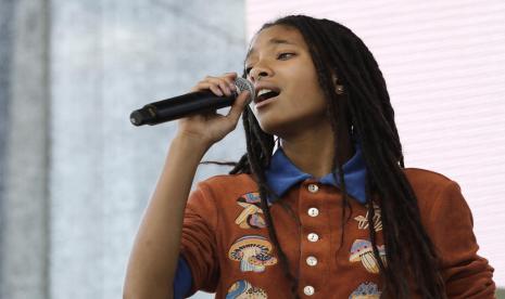 Willow Smith digandeng Onitsuka Tiger sebagai duta merek untuk koleksi musim gugur/dingin 2020.