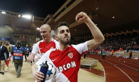 Winger AS Monaco, Bernardo Silva merayakan kemenangan atas Manchester City pada laga Liga Champions di Stade Louis II, Kamis (16/3) dini hari WIB. Monaco melaju ke babak delapan besar.