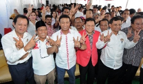 Wiranto dan AM Hendropriyono delarasi bersama Forum Komunikasi Pembela Kebenaran (FKPK) di Jakarta, Ahad (22/6).