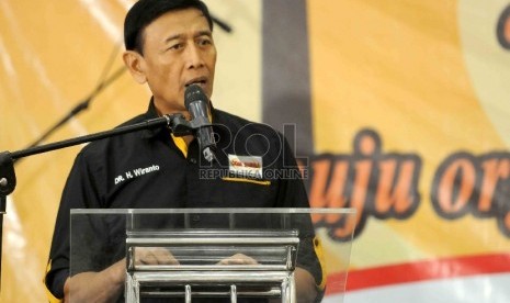 Wiranto dikabarkan akan dipilih secara aklamasi sebagai Ketua Umum Partai Hanura pada Munas II bulan depan.