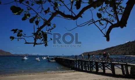 Wisata ke NTT bukan hanya sebatas menikmati Pulau Komodo, terdapat sejumlah atraksi yang tak kalah menarik seperti Pantai Lasiana atau Pulau Kera yang juga cantik.