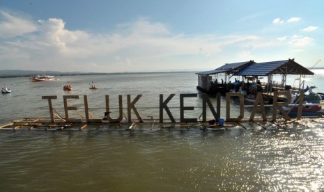 Teluk Kendari, salah satu obyek wisata di Sulawesi Tenggara. 