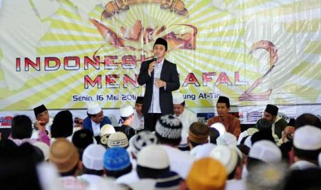 Wisuda Akbar Indonesia Menghafal 2 di Masjid At Tin Taman Mini Indonesia Indah (TMII).