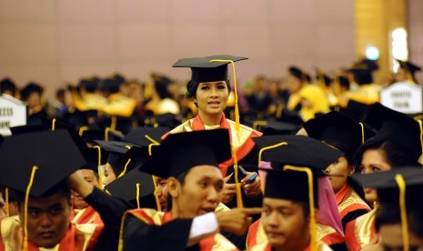 wisuda ilustrasi