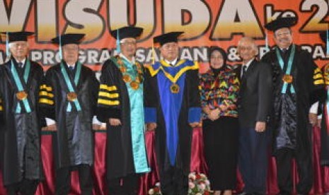 Wisuda ke-27 STIAMI, Sabtu (25/4)